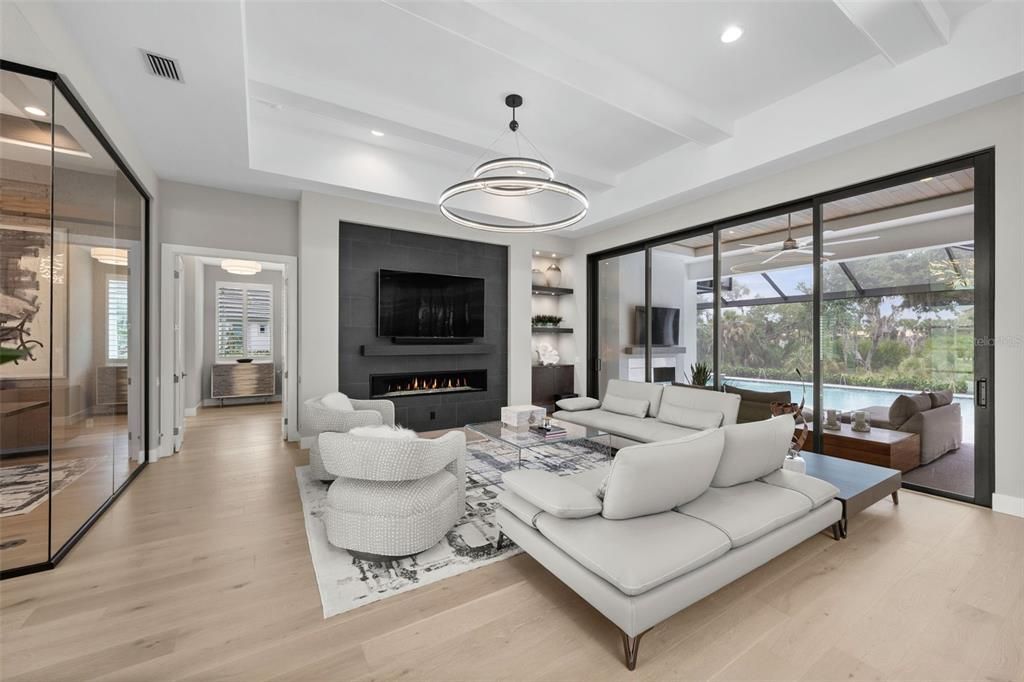 For Sale: $3,395,000 (3 beds, 3 baths, 4017 Square Feet)