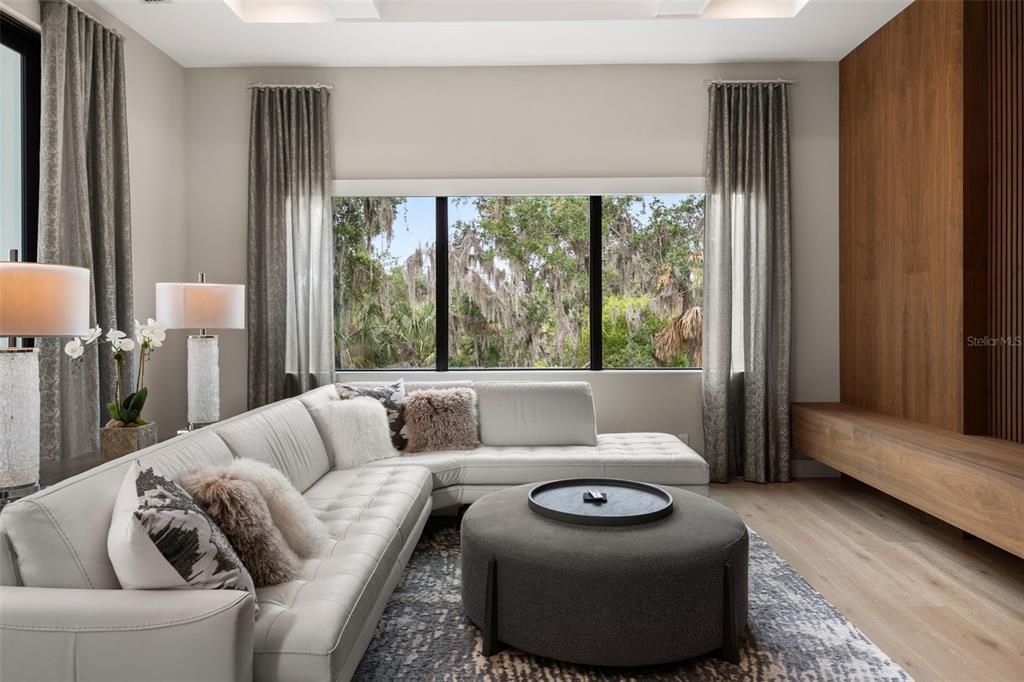 For Sale: $3,395,000 (3 beds, 3 baths, 4017 Square Feet)
