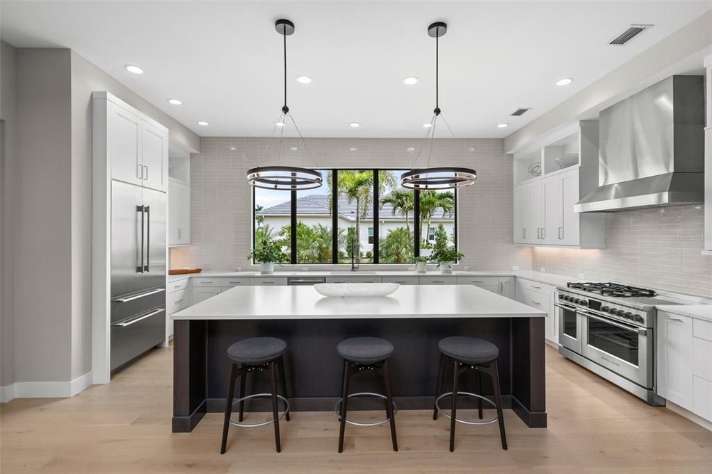 For Sale: $3,395,000 (3 beds, 3 baths, 4017 Square Feet)