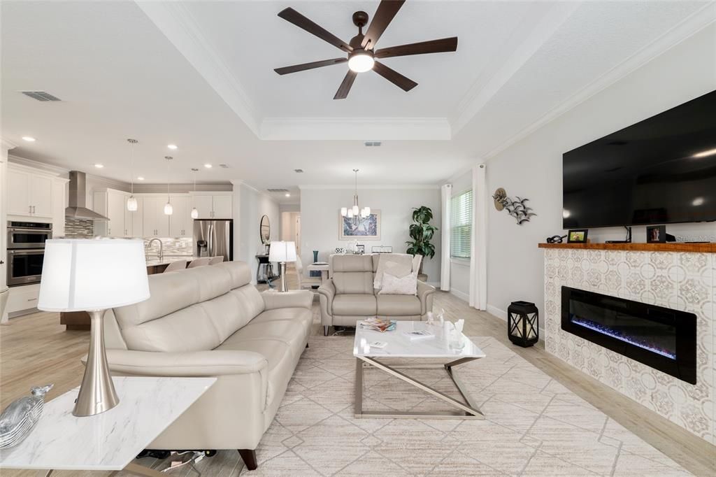 For Sale: $604,000 (2 beds, 2 baths, 2049 Square Feet)