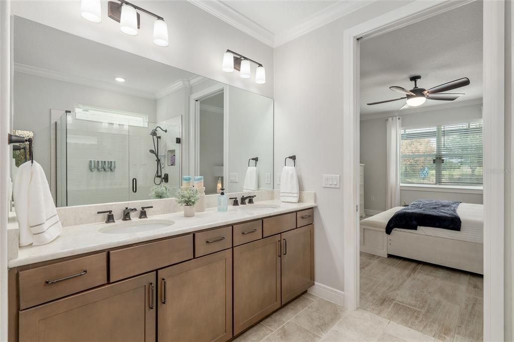 For Sale: $604,000 (2 beds, 2 baths, 2049 Square Feet)