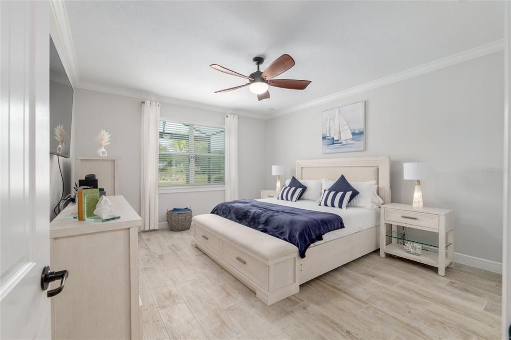 For Sale: $604,000 (2 beds, 2 baths, 2049 Square Feet)