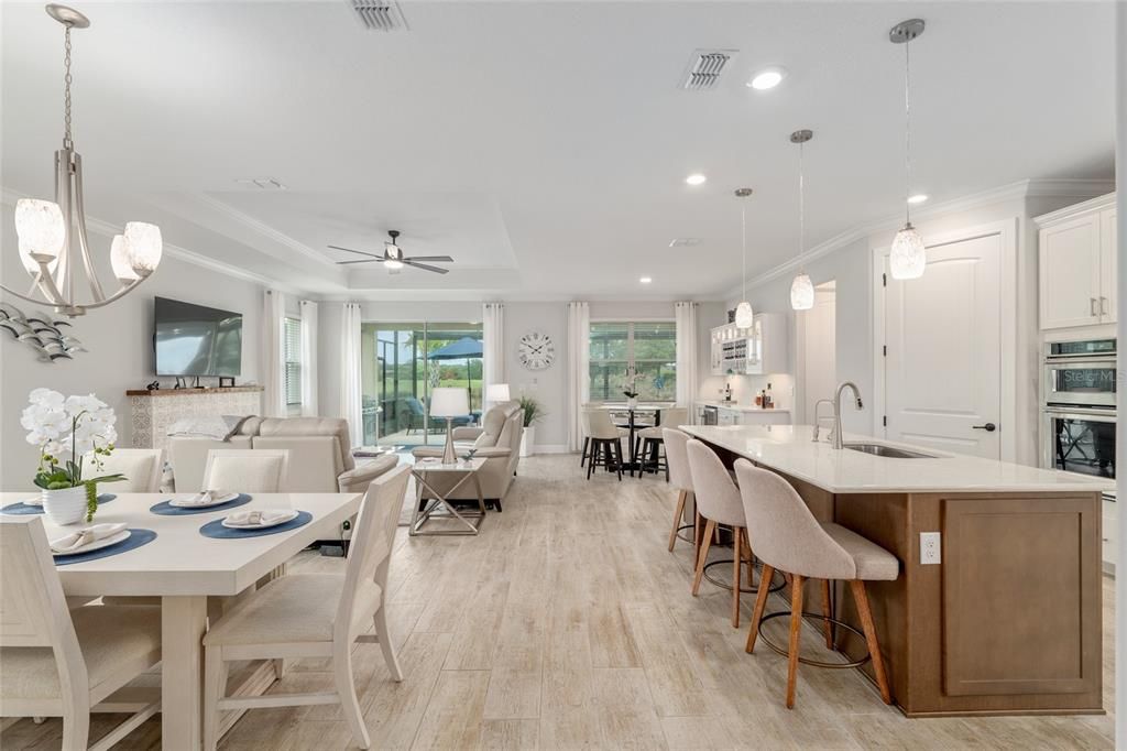 For Sale: $604,000 (2 beds, 2 baths, 2049 Square Feet)