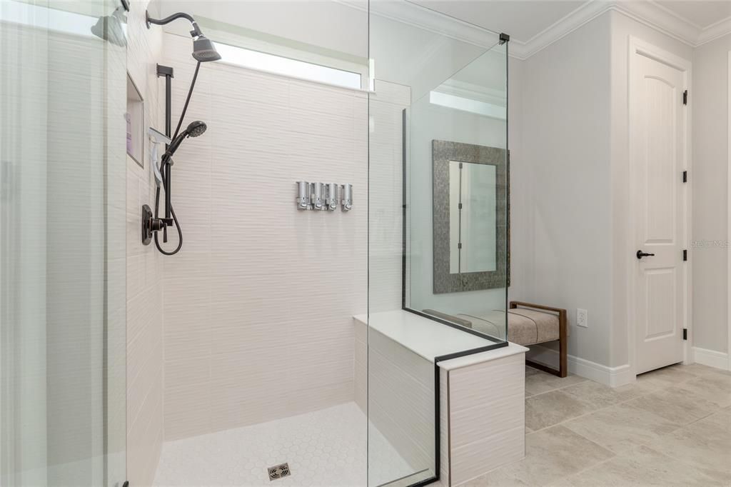 For Sale: $604,000 (2 beds, 2 baths, 2049 Square Feet)