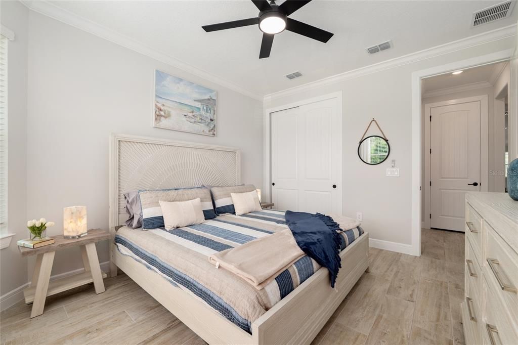 For Sale: $604,000 (2 beds, 2 baths, 2049 Square Feet)