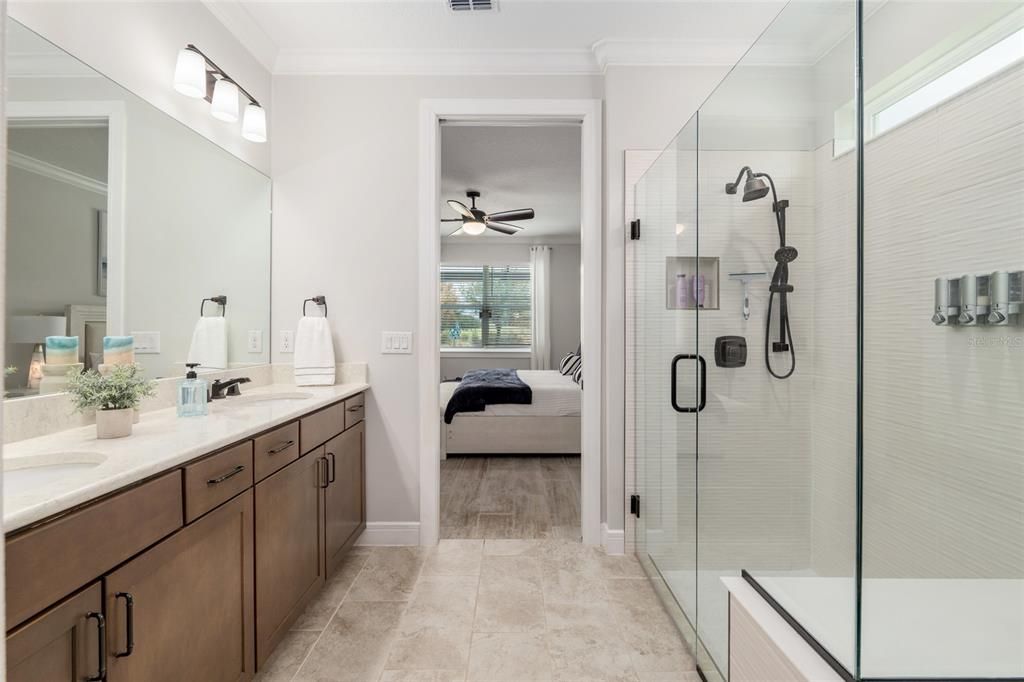 For Sale: $604,000 (2 beds, 2 baths, 2049 Square Feet)