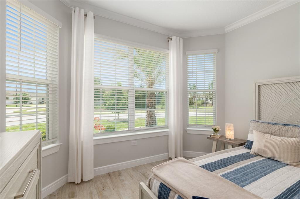 For Sale: $604,000 (2 beds, 2 baths, 2049 Square Feet)