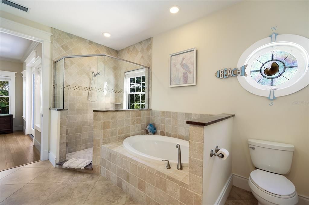 For Sale: $1,900,000 (4 beds, 3 baths, 2566 Square Feet)
