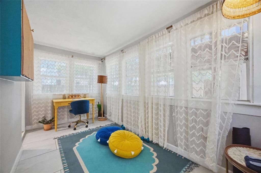 На продажу: $699,000 (6 спален, 3 ванн, 3117 Квадратных фут)