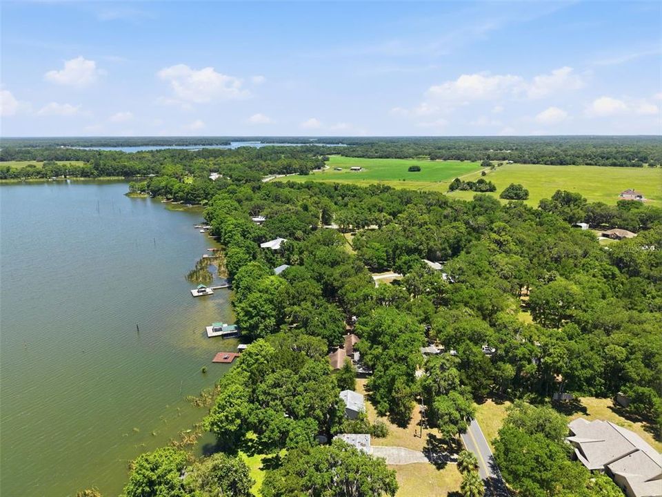 En Venta: $379,000 (4 camas, 3 baños, 2200 Pies cuadrados)
