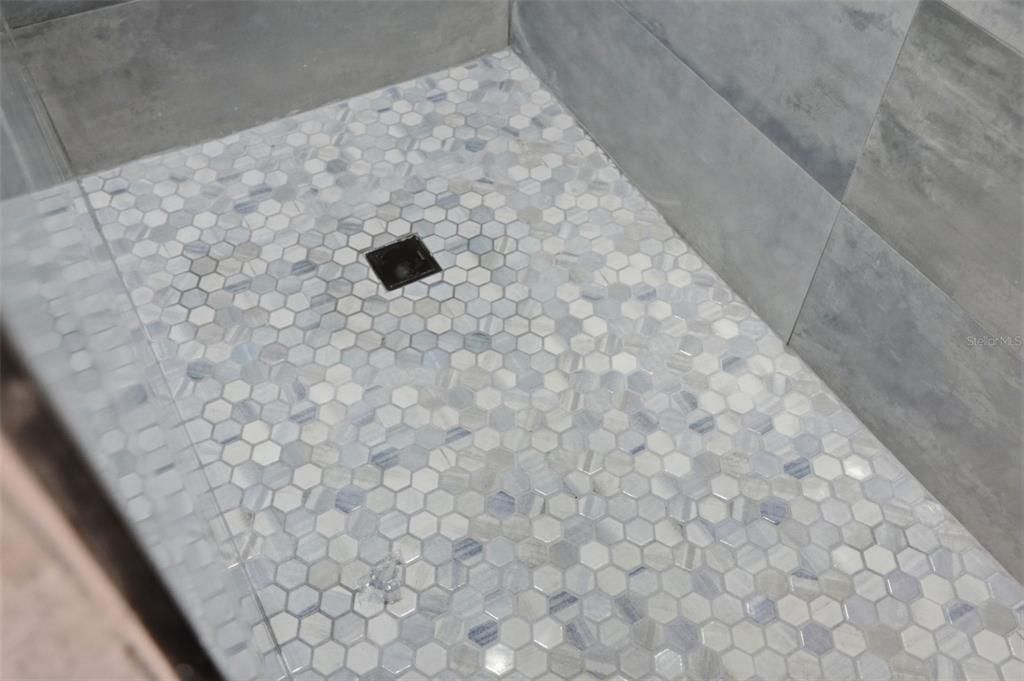 En Venta: $379,000 (4 camas, 3 baños, 2200 Pies cuadrados)
