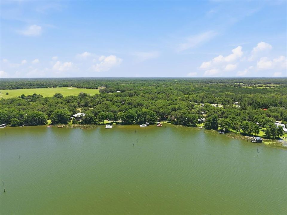 En Venta: $379,000 (4 camas, 3 baños, 2200 Pies cuadrados)