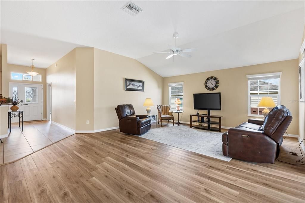 For Sale: $384,000 (3 beds, 2 baths, 2078 Square Feet)