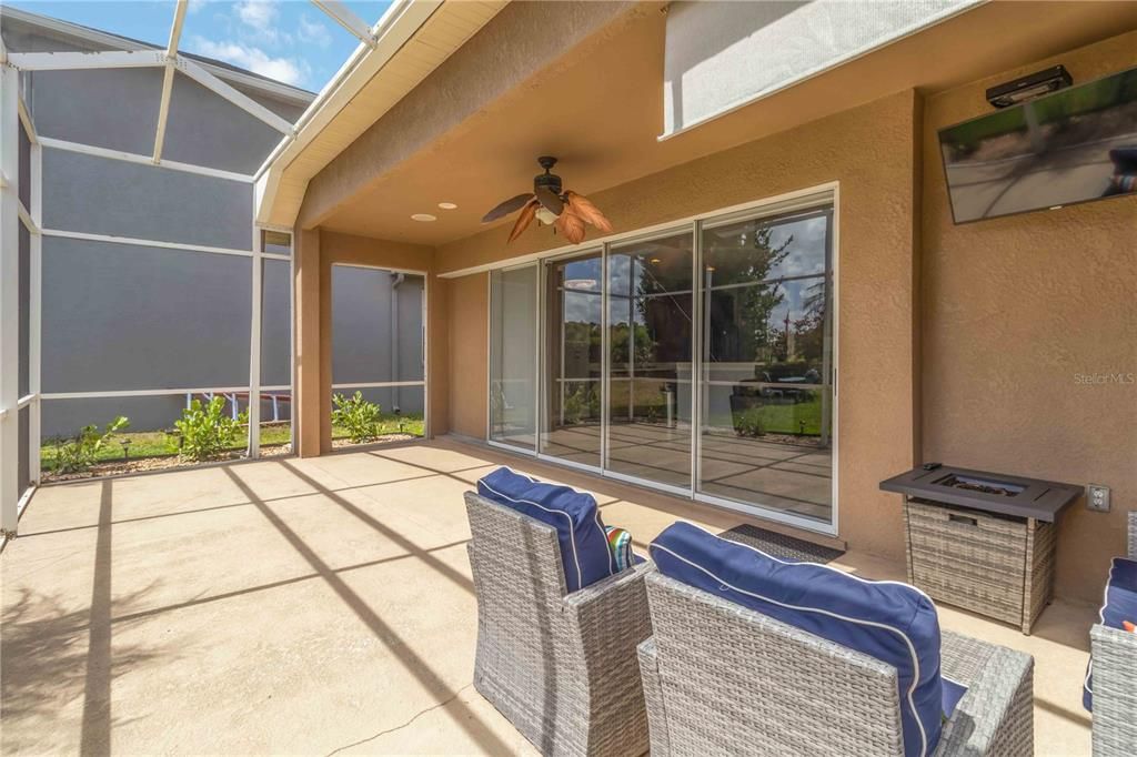 Activo con contrato: $365,000 (3 camas, 2 baños, 2114 Pies cuadrados)
