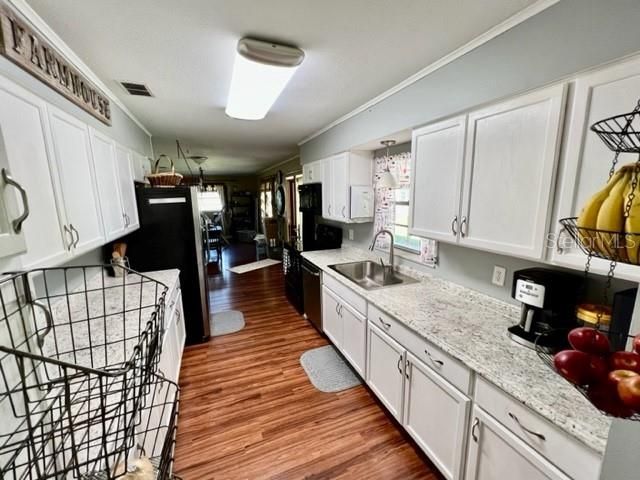 For Sale: $439,900 (4 beds, 3 baths, 1992 Square Feet)