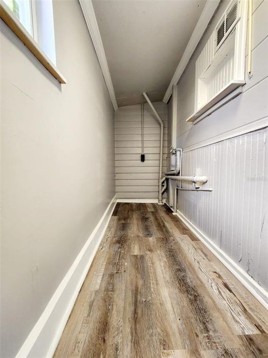 For Rent: $1,799 (2 beds, 1 baths, 875 Square Feet)