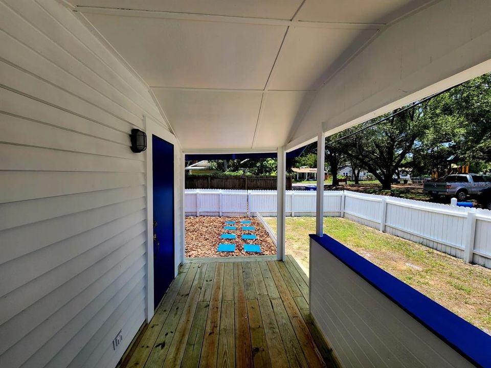 For Rent: $1,799 (2 beds, 1 baths, 875 Square Feet)
