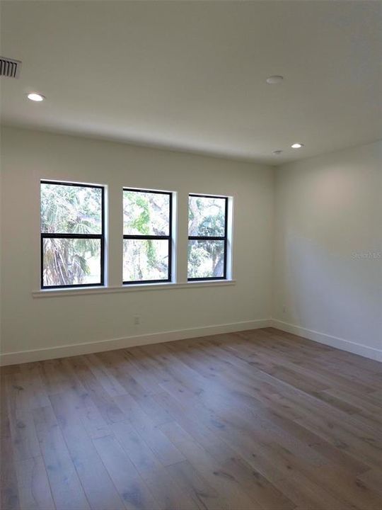 For Sale: $2,800,000 (5 beds, 6 baths, 4820 Square Feet)