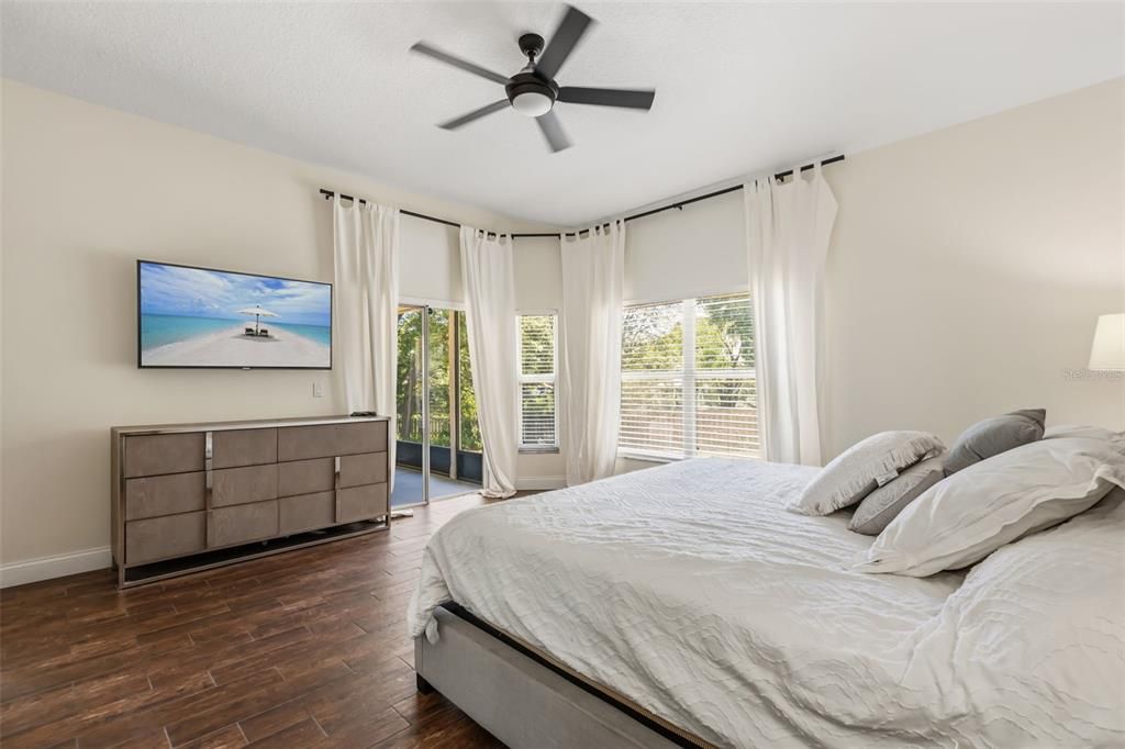 For Sale: $589,999 (4 beds, 3 baths, 2628 Square Feet)