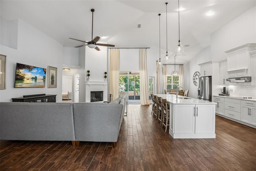 For Sale: $589,999 (4 beds, 3 baths, 2628 Square Feet)