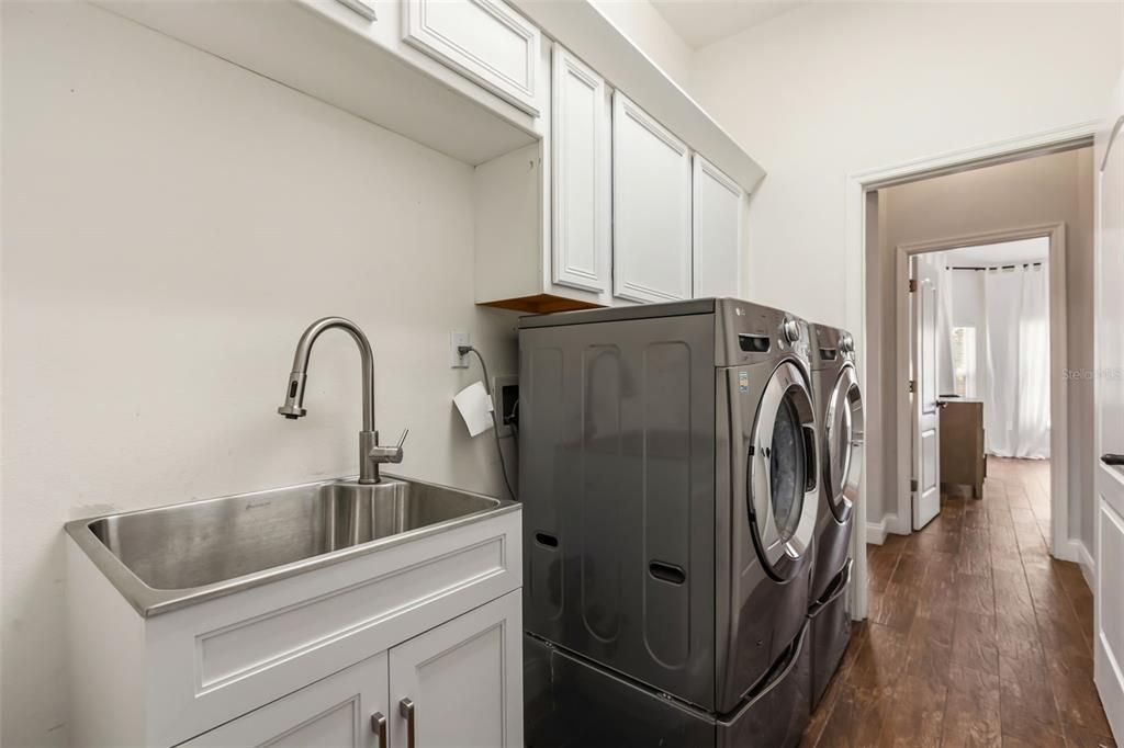 For Sale: $589,999 (4 beds, 3 baths, 2628 Square Feet)