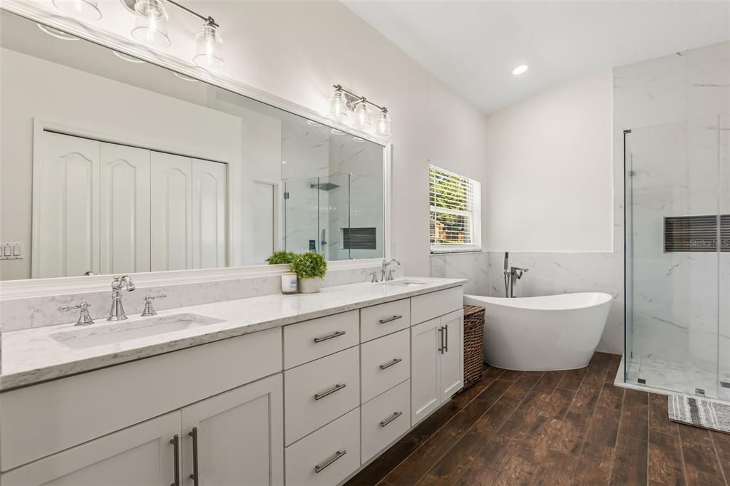 For Sale: $589,999 (4 beds, 3 baths, 2628 Square Feet)