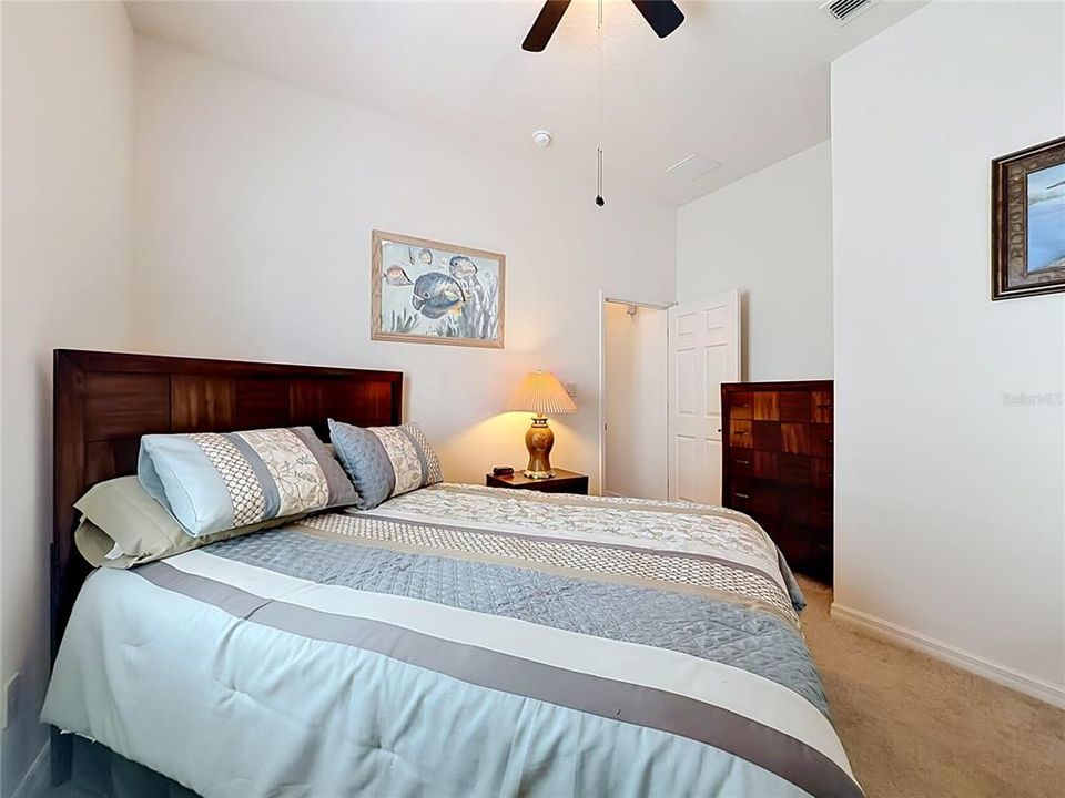 Activo con contrato: $305,000 (2 camas, 2 baños, 1868 Pies cuadrados)