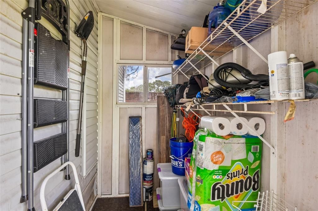 For Sale: $229,900 (2 beds, 2 baths, 984 Square Feet)