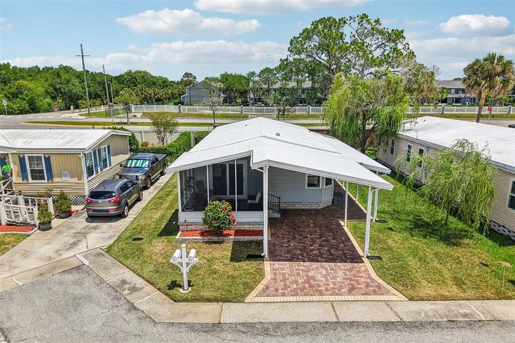 For Sale: $229,900 (2 beds, 2 baths, 984 Square Feet)