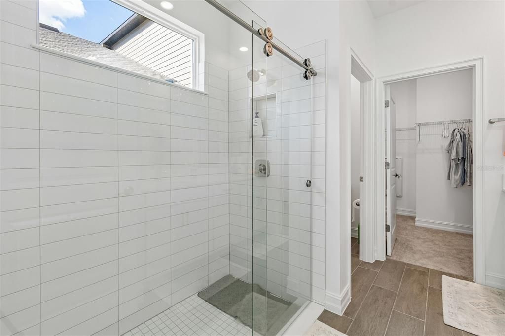 For Rent: $3,700 (4 beds, 3 baths, 2084 Square Feet)