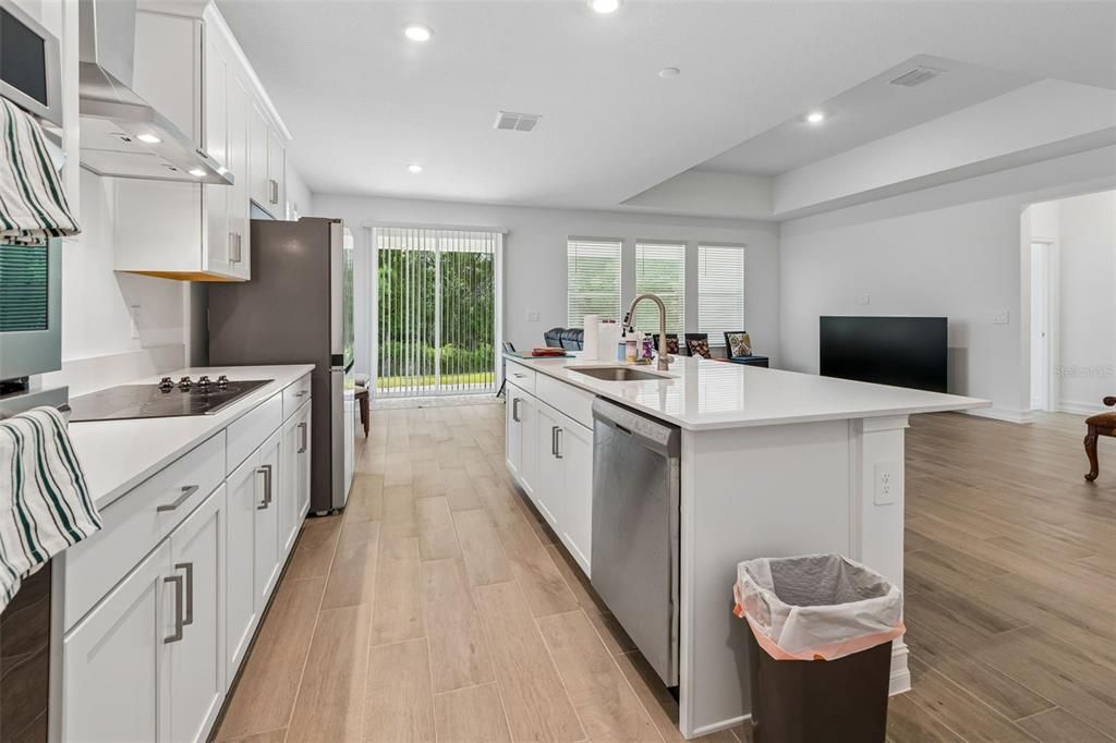 For Rent: $3,700 (4 beds, 3 baths, 2084 Square Feet)