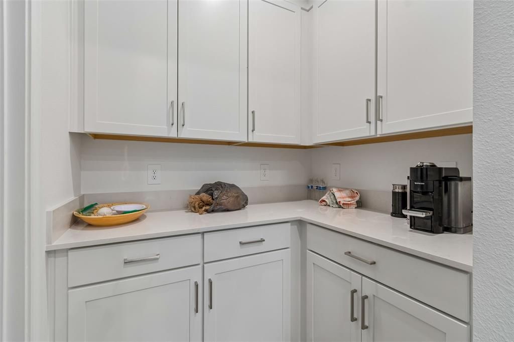 For Rent: $3,700 (4 beds, 3 baths, 2084 Square Feet)