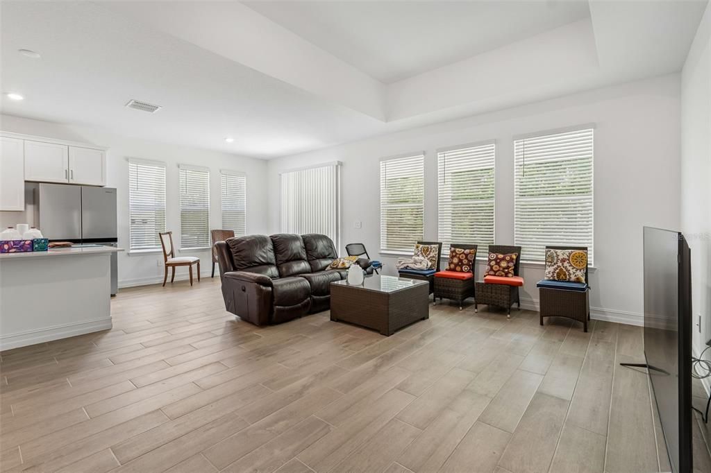 For Rent: $3,700 (4 beds, 3 baths, 2084 Square Feet)