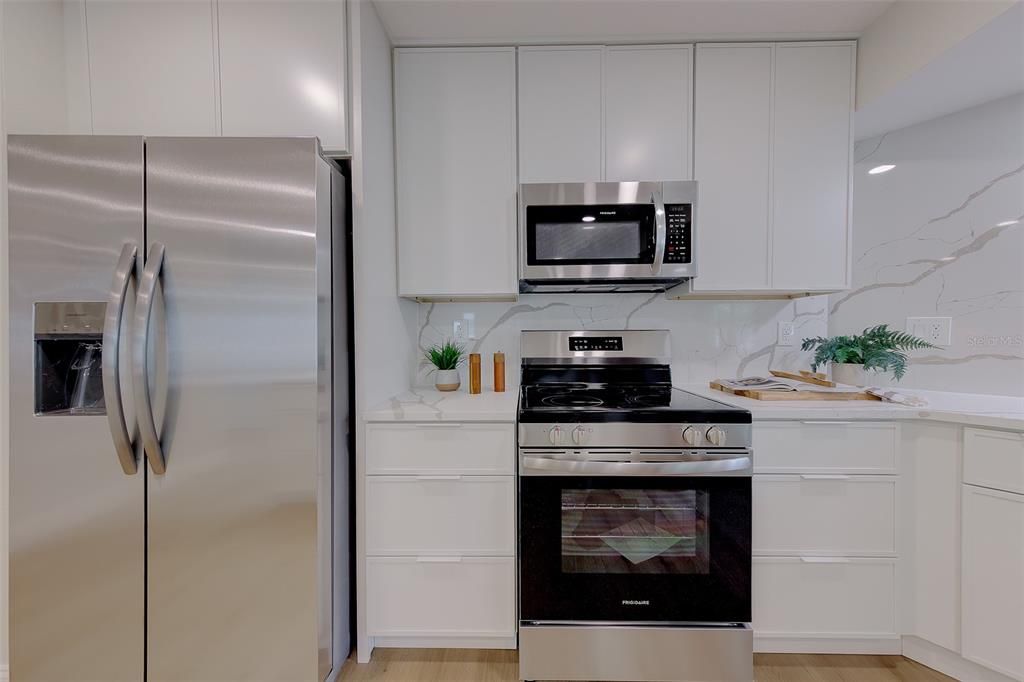 For Sale: $484,900 (3 beds, 2 baths, 1718 Square Feet)