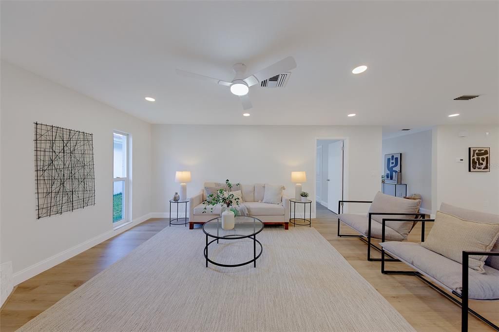 For Sale: $484,900 (3 beds, 2 baths, 1718 Square Feet)