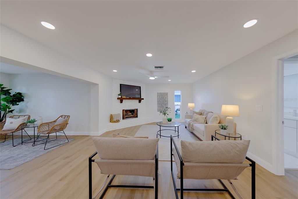 For Sale: $484,900 (3 beds, 2 baths, 1718 Square Feet)