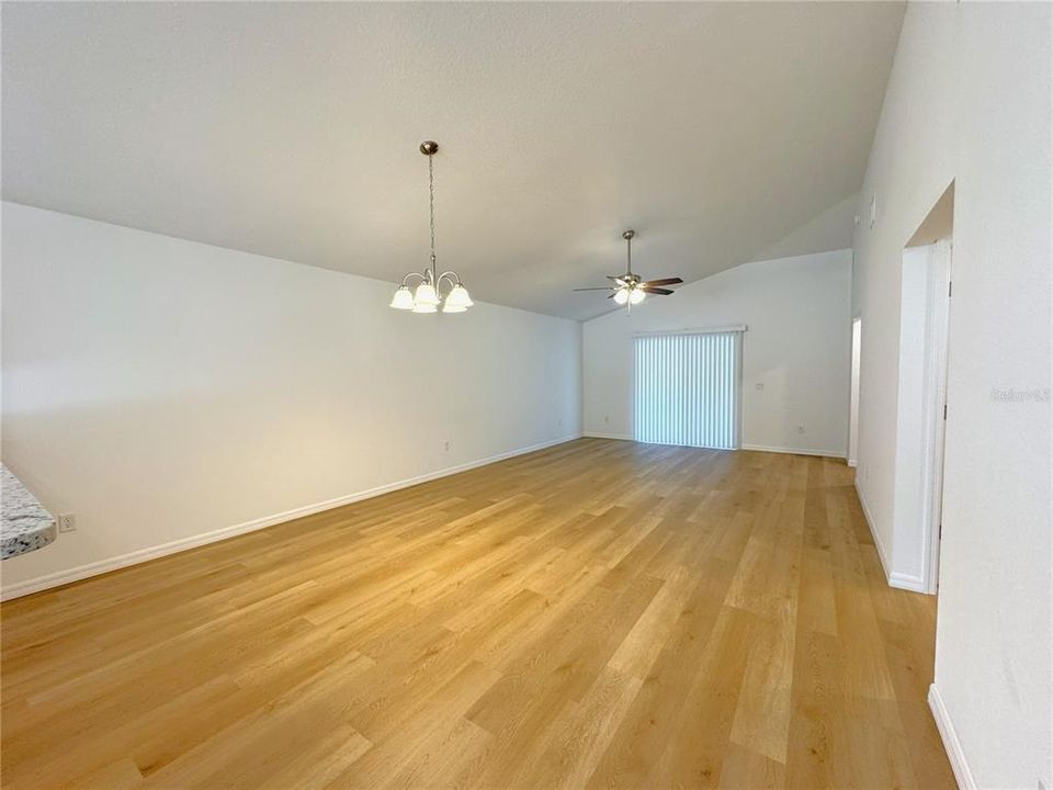 В аренду: $1,800 (3 спален, 2 ванн, 1334 Квадратных фут)