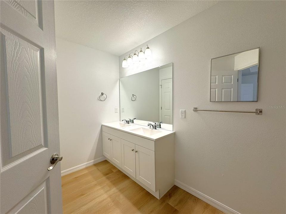В аренду: $1,800 (3 спален, 2 ванн, 1334 Квадратных фут)