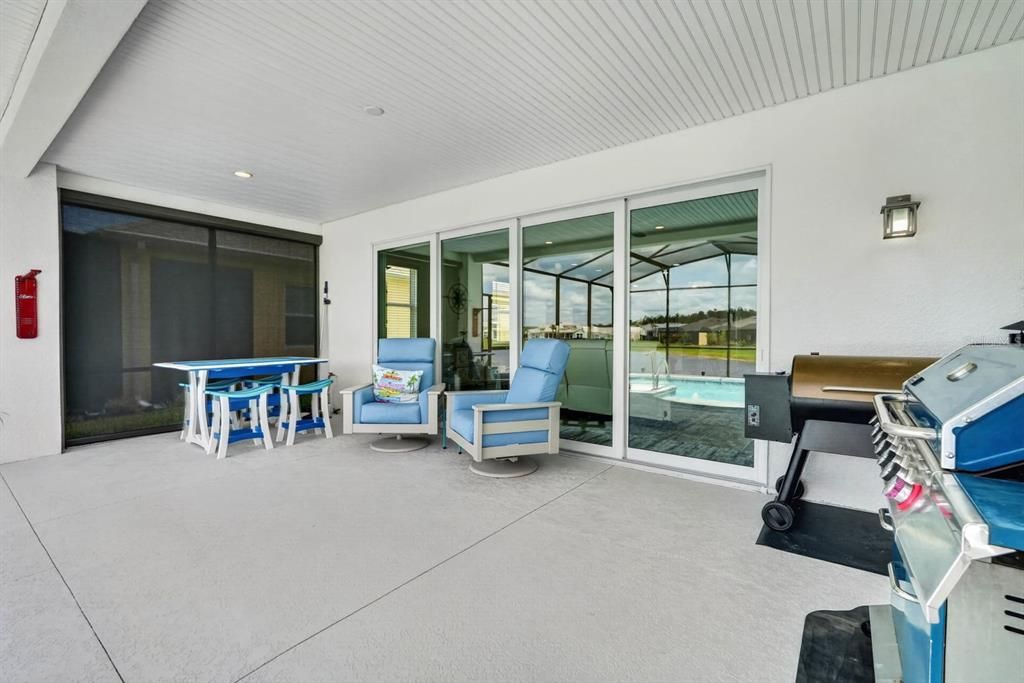 For Sale: $799,000 (2 beds, 2 baths, 2160 Square Feet)