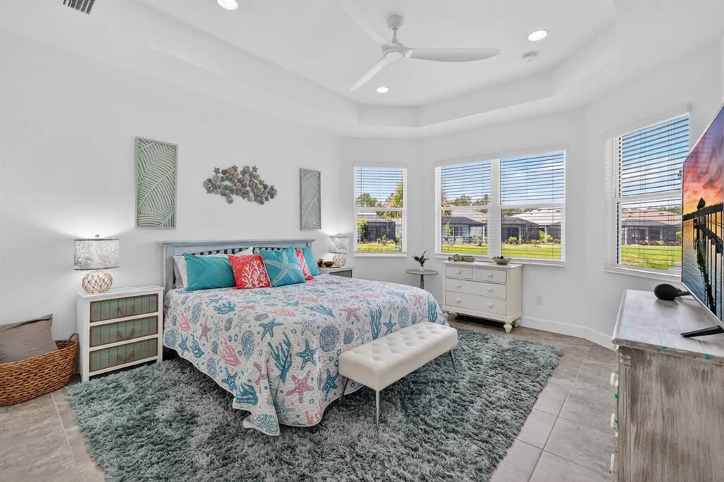 For Sale: $799,000 (2 beds, 2 baths, 2160 Square Feet)