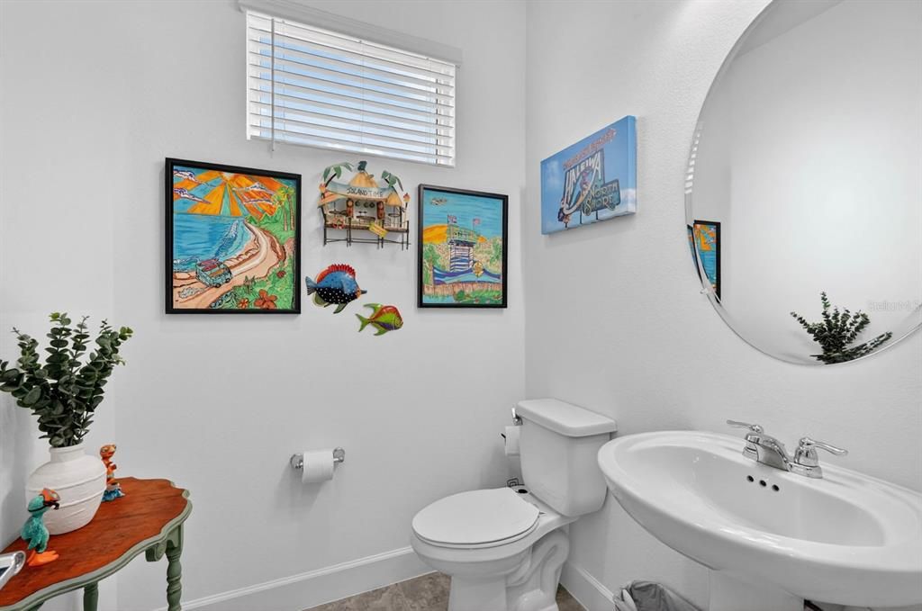 For Sale: $799,000 (2 beds, 2 baths, 2160 Square Feet)