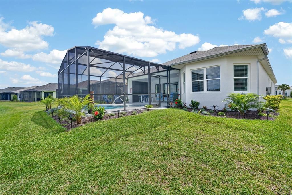 For Sale: $799,000 (2 beds, 2 baths, 2160 Square Feet)