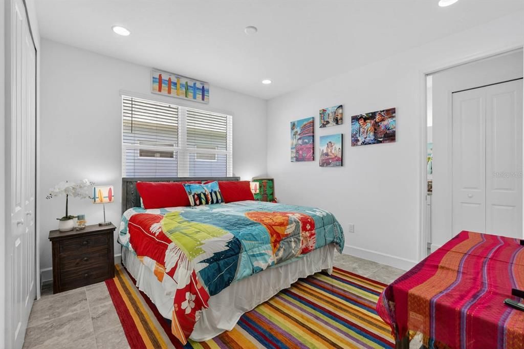 For Sale: $799,000 (2 beds, 2 baths, 2160 Square Feet)