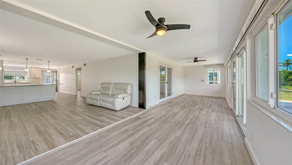 For Rent: $2,950 (2 beds, 2 baths, 1300 Square Feet)