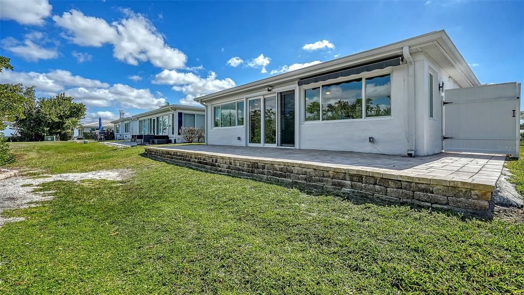 For Rent: $2,950 (2 beds, 2 baths, 1300 Square Feet)