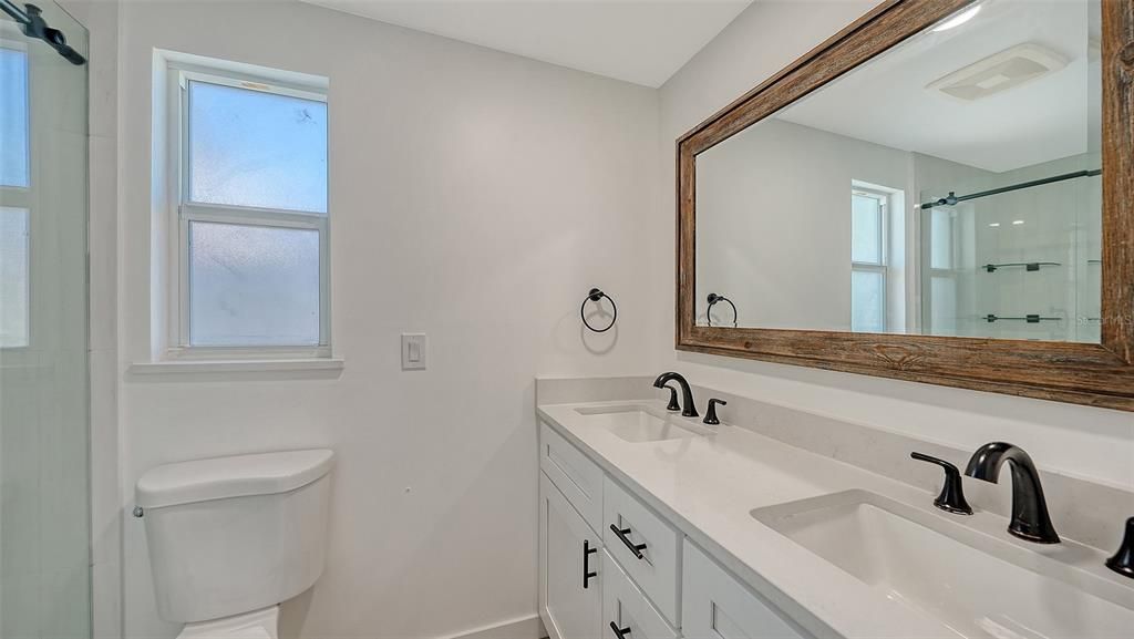 For Rent: $2,950 (2 beds, 2 baths, 1300 Square Feet)