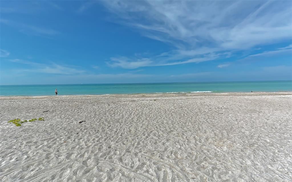 For Rent: $2,950 (2 beds, 2 baths, 1300 Square Feet)