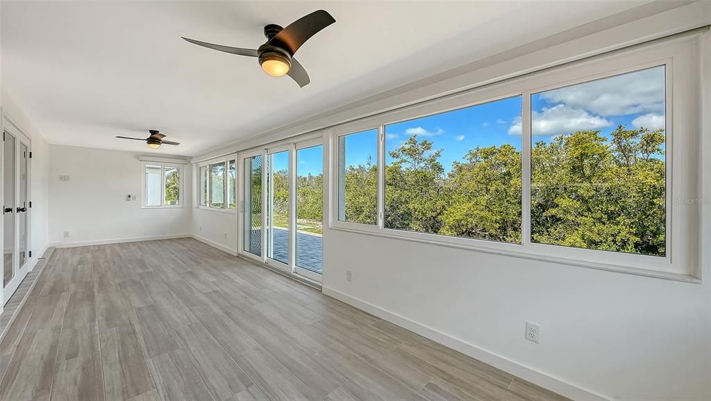 For Rent: $2,950 (2 beds, 2 baths, 1300 Square Feet)