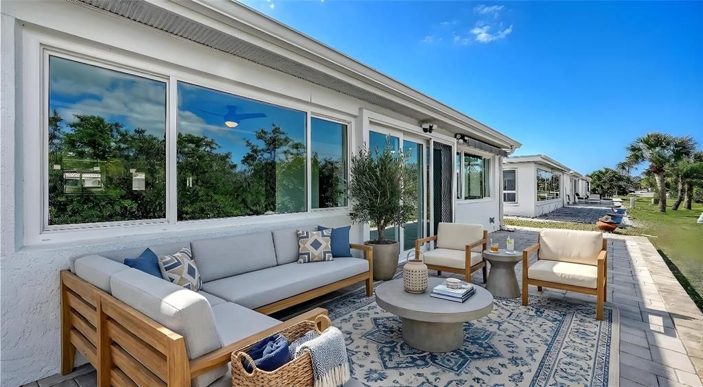 For Rent: $2,950 (2 beds, 2 baths, 1300 Square Feet)