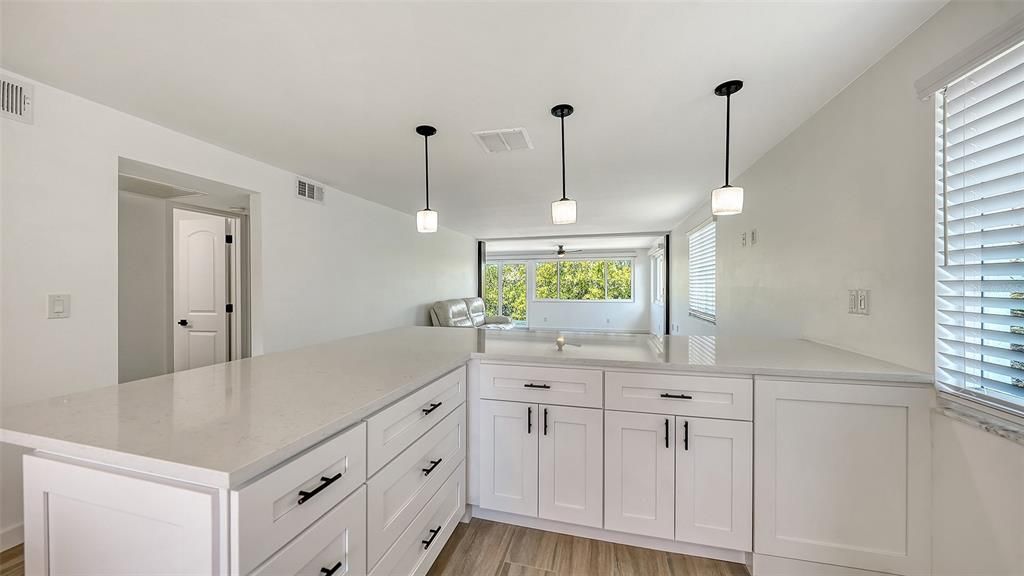 For Rent: $2,950 (2 beds, 2 baths, 1300 Square Feet)